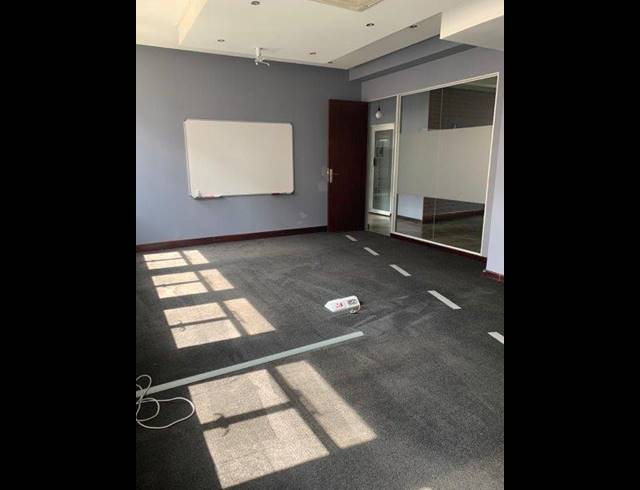 312M² OFFICE FOR SALE IN NEWTOWN